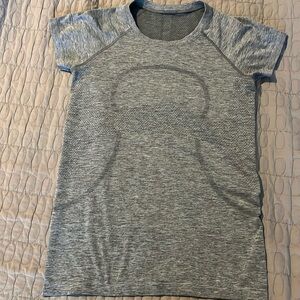 Lululemon Swiftly Tech shirt